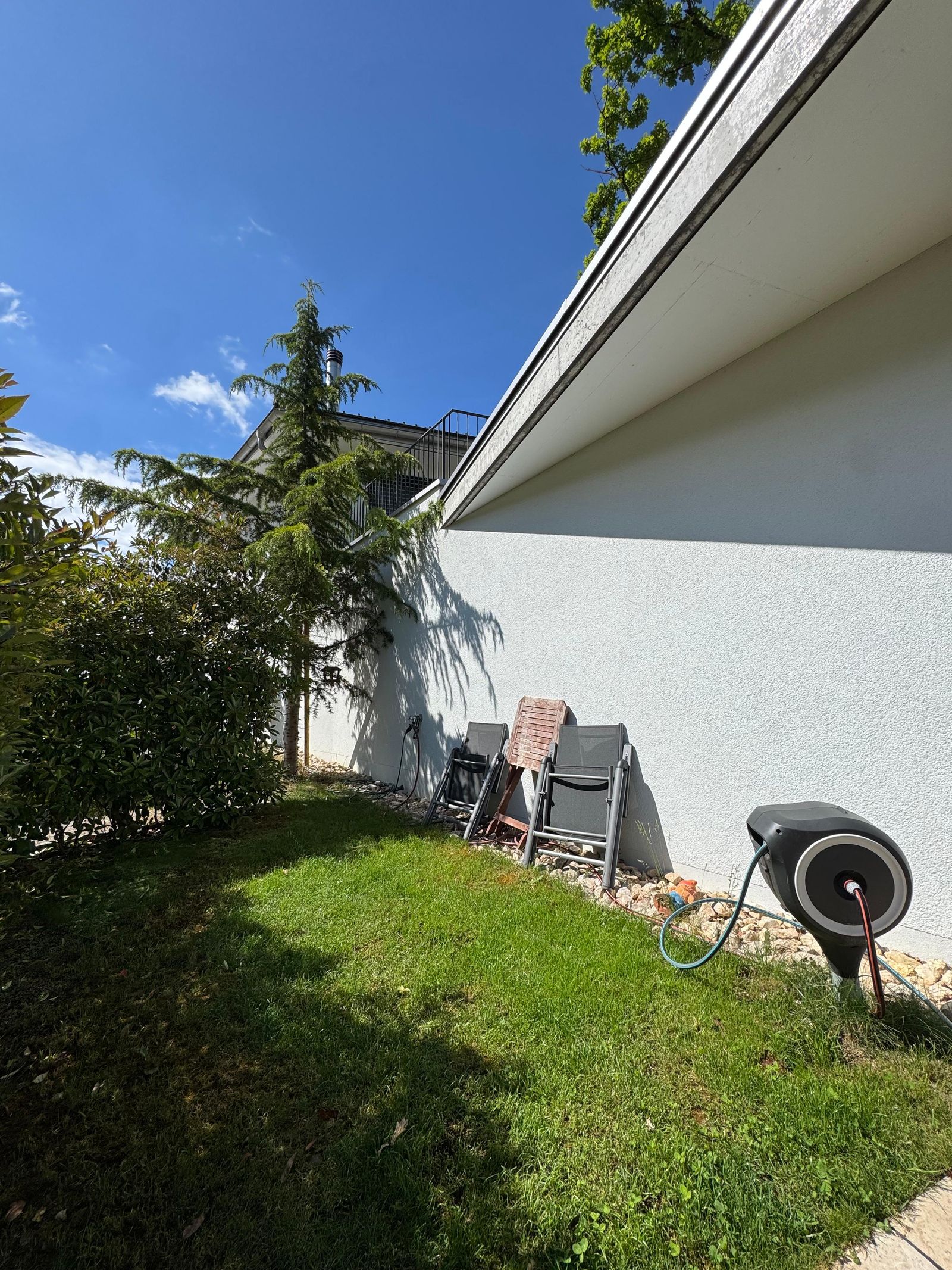 Private garden of 150 square metres at Villa 77